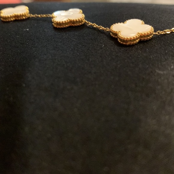 Beautiful shell Bracelet - Picture 4 of 5